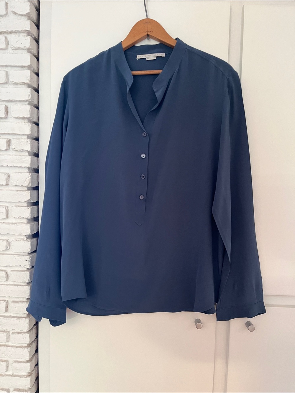 Stella McCartney. 100% Silk Steel blue. Size 44. Made in Hungary